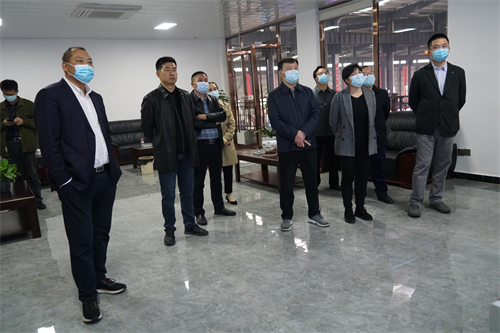 2021-11-20省發(fā)改委來(lái)張家界萬(wàn)眾實(shí)業(yè)集團(tuán)有限公司調(diào)研工作(省辦公室主任夏文斌、市發(fā)改委黨組書(shū)記龍維務(wù)）